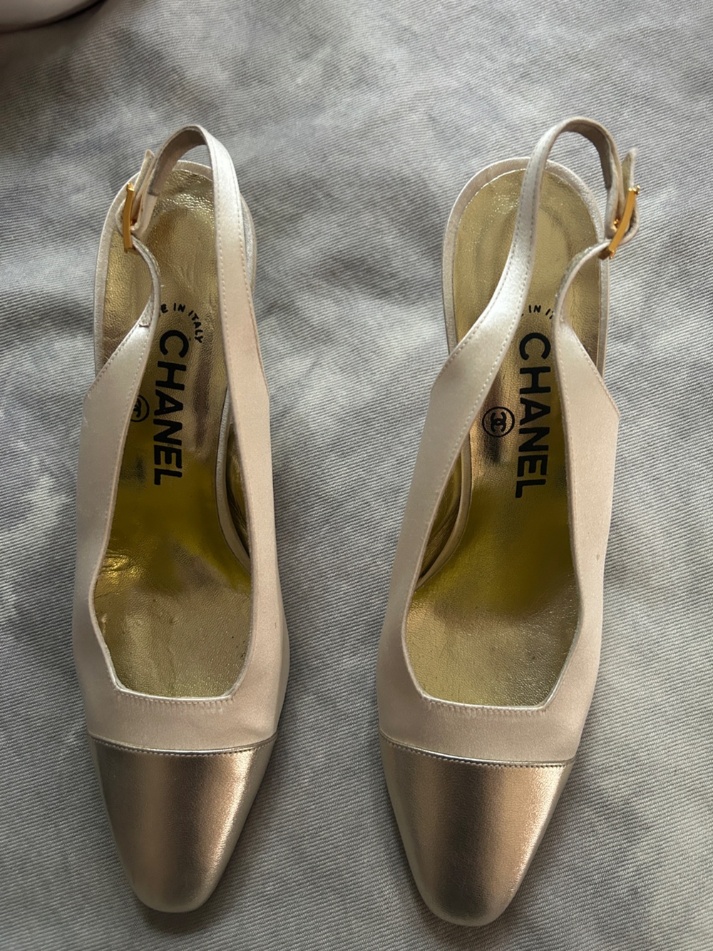 Gold leather and champagne silk Chanel heels